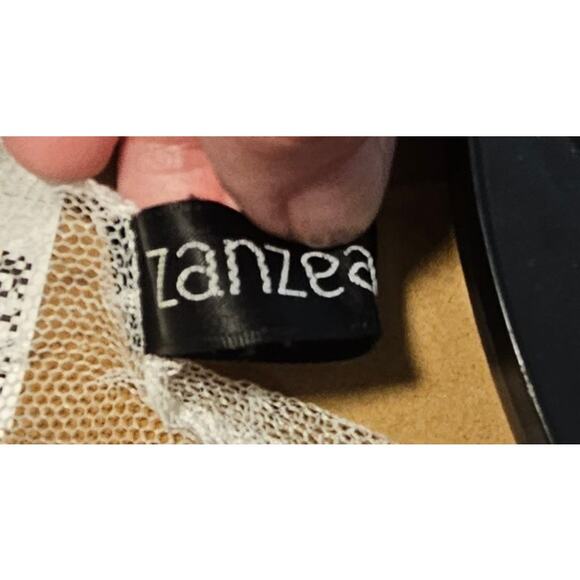 Women's Zanzea Collection's Hand Knitted Sheer White lightweight Cardigan Size L - Picture 4 of 8